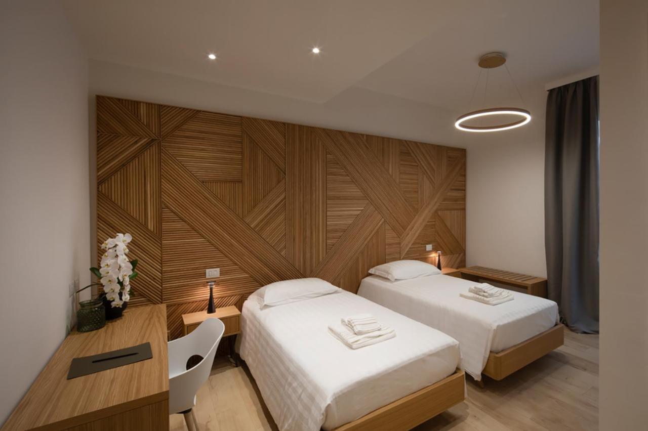 Ophelia Hotel Cazzago San Martino Ngoại thất bức ảnh
