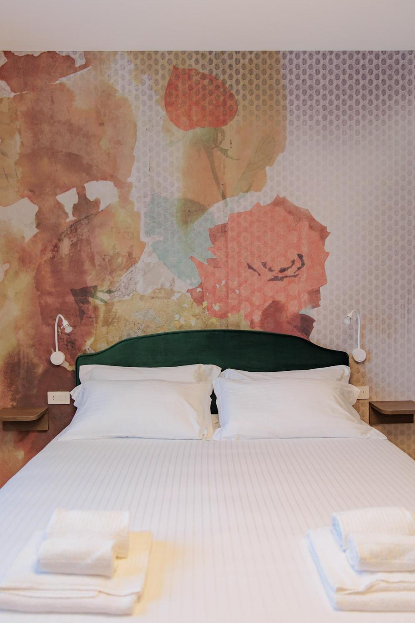 Ophelia Hotel Cazzago San Martino Ngoại thất bức ảnh